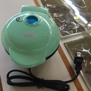 Mini  grill with grill surface. Great for traveling or small apartment.